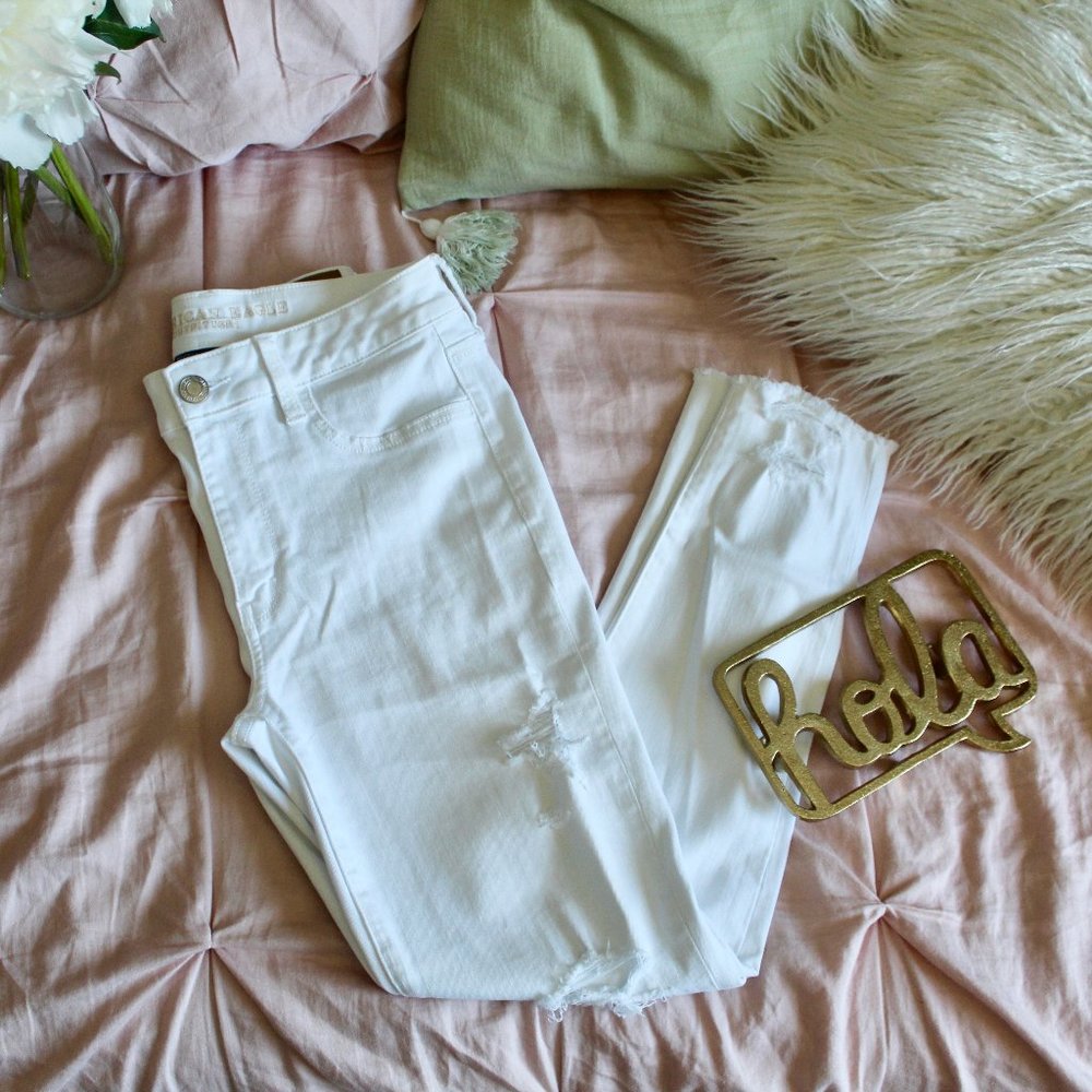 American Eagle White Ripped High Rise Jeggings